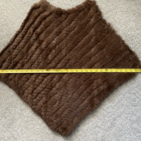 Luxurious Brown Rabbit Fur Poncho - Picture 11 of 12